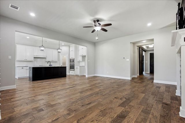 541 Harvest Grove Drive, Waxahachie, TX 75165
