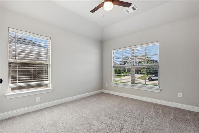 541 Harvest Grove Drive, Waxahachie, TX 75165