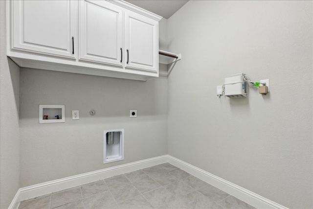 541 Harvest Grove Drive, Waxahachie, TX 75165