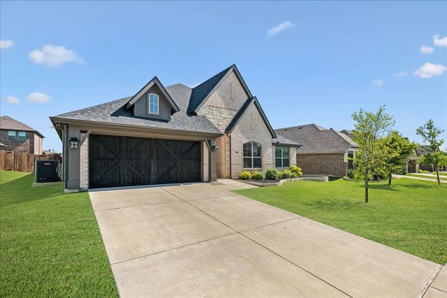 541 Harvest Grove Drive, Waxahachie, TX 75165