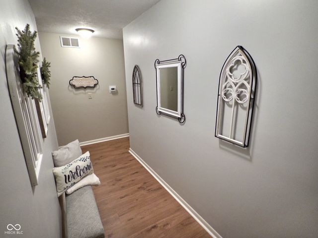 3642 Deerfield Place, Columbus, IN 47203