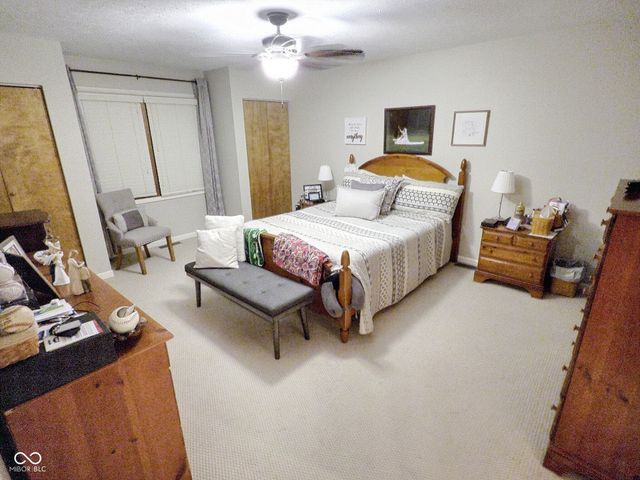 3642 Deerfield Place, Columbus, IN 47203