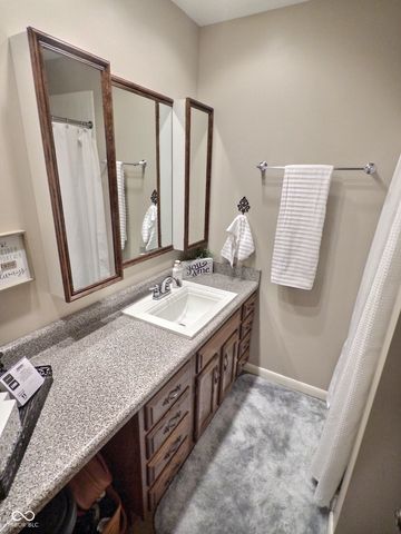 3642 Deerfield Place, Columbus, IN 47203