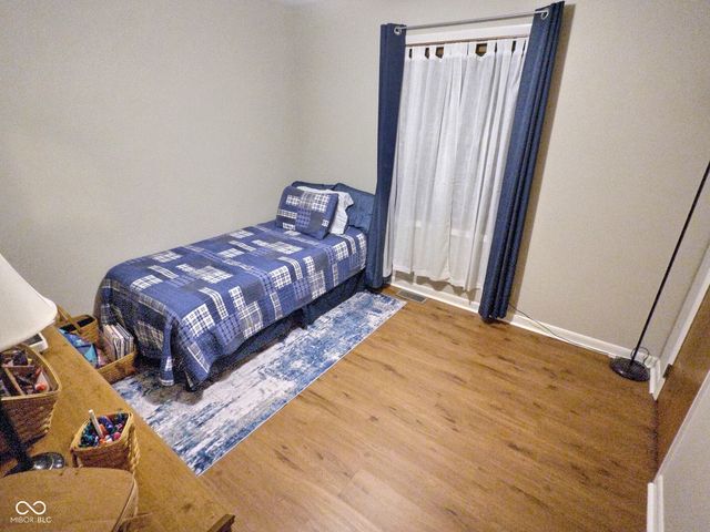 3642 Deerfield Place, Columbus, IN 47203