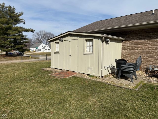 3642 Deerfield Place, Columbus, IN 47203