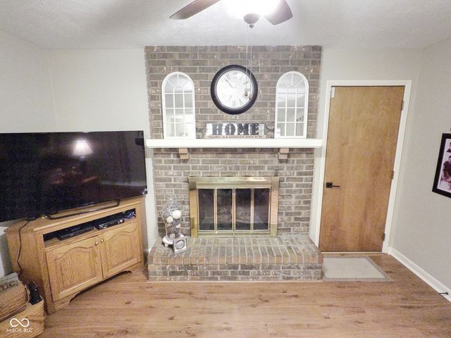 3642 Deerfield Place, Columbus, IN 47203