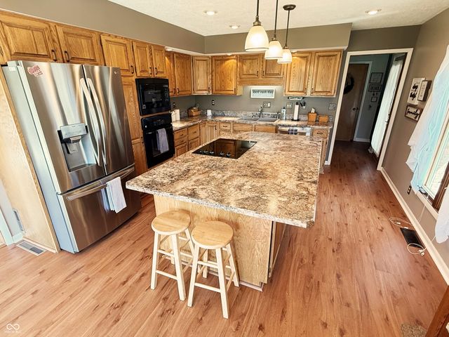 3642 Deerfield Place, Columbus, IN 47203