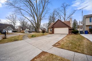 4048 Holifield Drive, Toledo, OH 43623