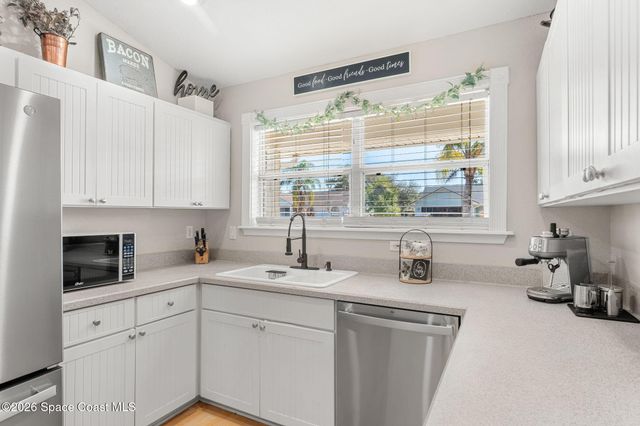 449 Gilbert Drive NE, Palm Bay, FL 32907