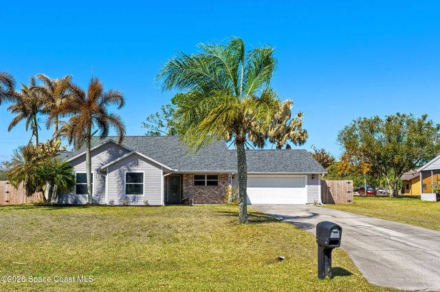 449 Gilbert Drive NE, Palm Bay, FL 32907