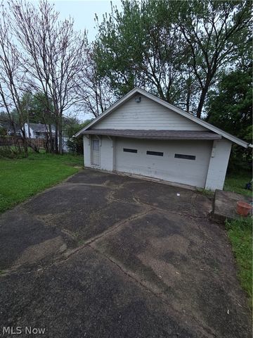908 Cornell Street, Youngstown, OH 44502