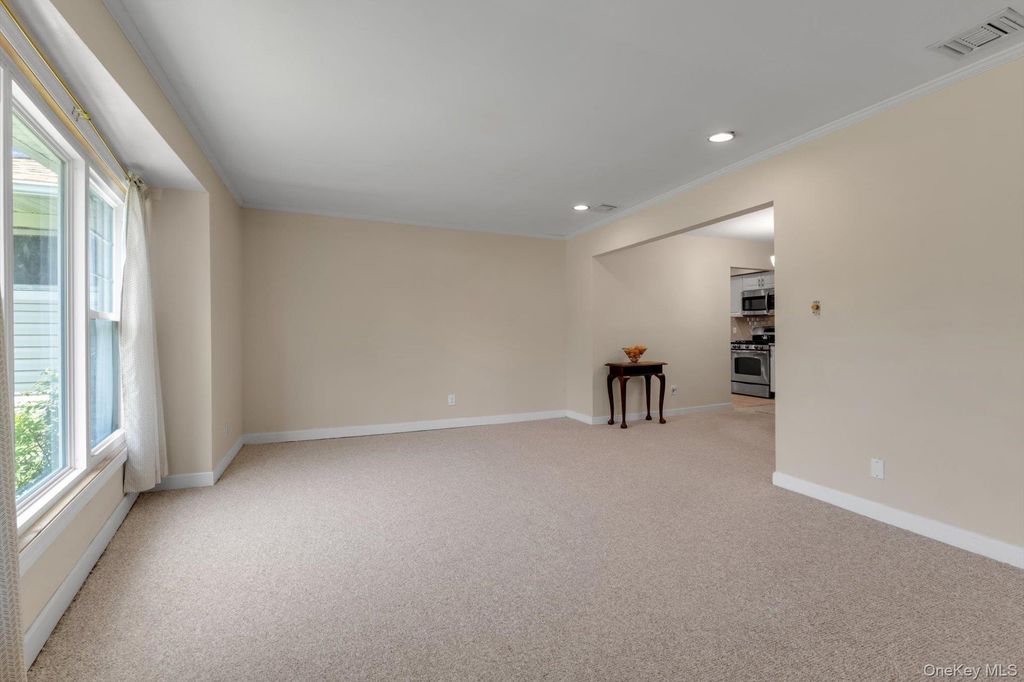 660 Franklin Boulevard, Long Beach, NY 11561 — photo 4