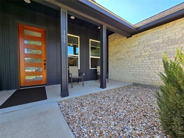 109 Kipapa CT, Bastrop, TX 78602