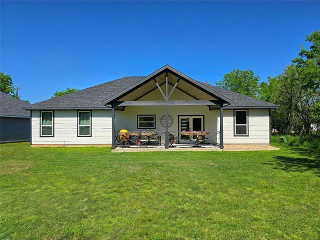 109 Kipapa CT, Bastrop, TX 78602