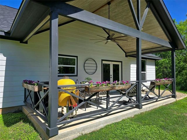 109 Kipapa CT, Bastrop, TX 78602