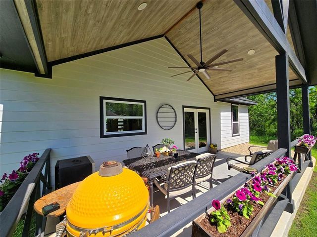 109 Kipapa CT, Bastrop, TX 78602