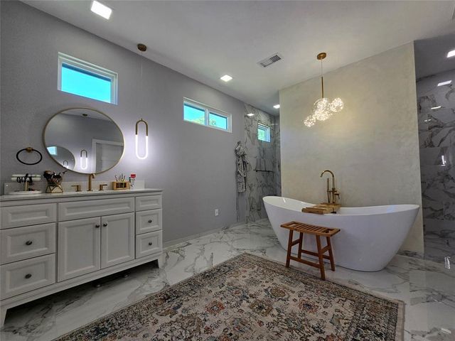 109 Kipapa CT, Bastrop, TX 78602