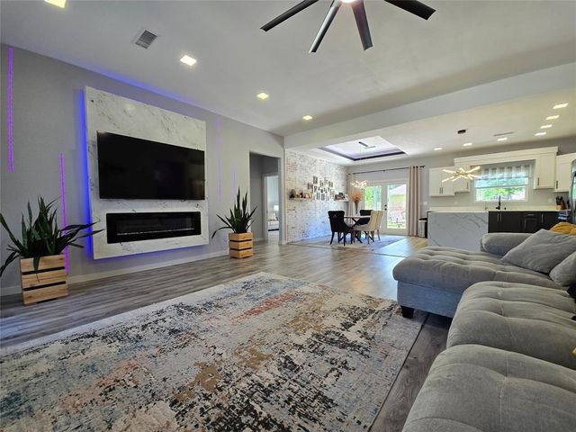 109 Kipapa CT, Bastrop, TX 78602