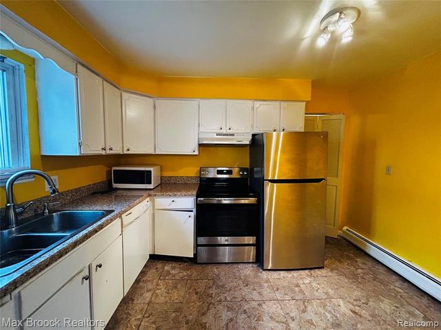 4113 Telegraph Road B-117, Bloomfield Hills, MI 48302