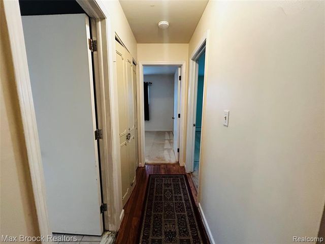 4113 Telegraph Road B-117, Bloomfield Hills, MI 48302