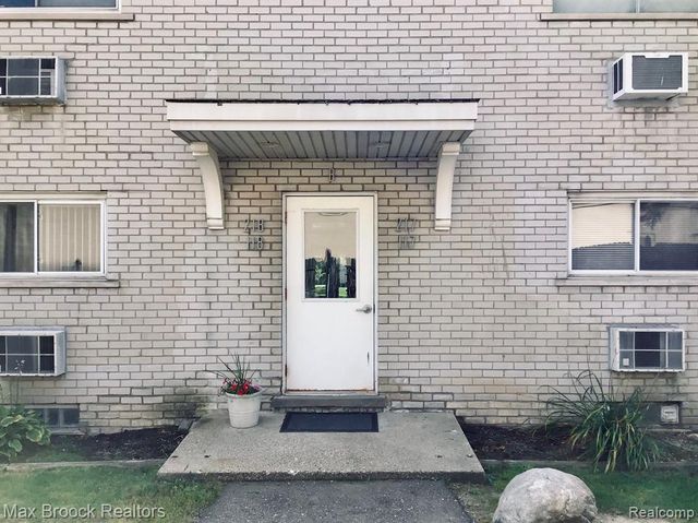 4113 Telegraph Road B-117, Bloomfield Hills, MI 48302