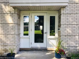 4113 Telegraph Road B-117, Bloomfield Hills, MI 48302