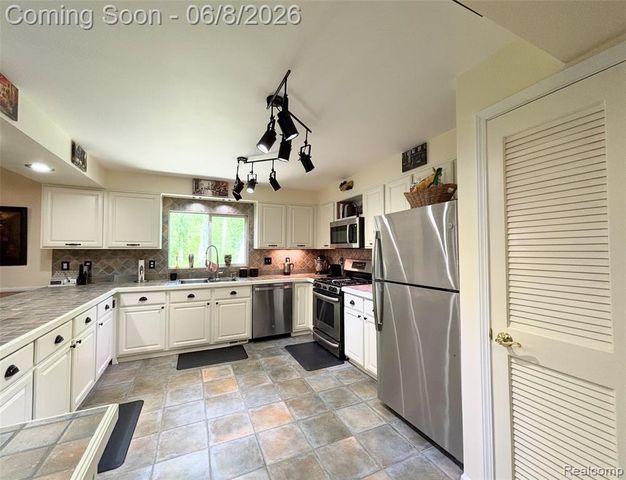 5400 Grange Hall Road, Holly, MI 48442