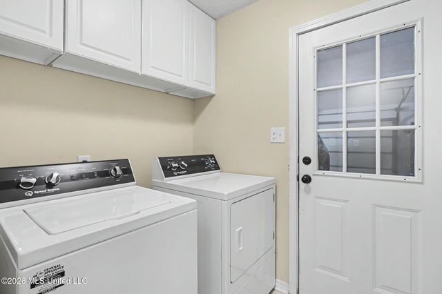 8408 Clamshell Avenue, Ocean Springs, MS 39564