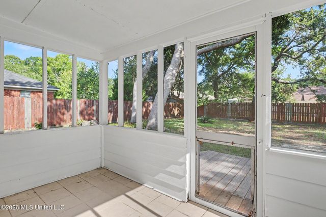 8408 Clamshell Avenue, Ocean Springs, MS 39564