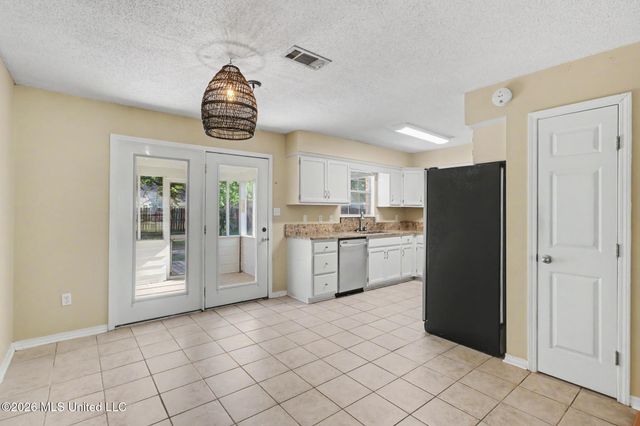8408 Clamshell Avenue, Ocean Springs, MS 39564