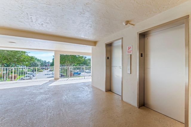 3090 N Course Drive 309, Pompano Beach, FL 33069