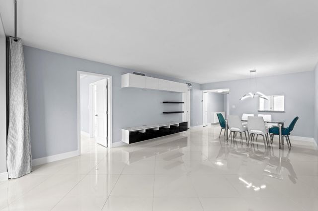 3090 N Course Drive 309, Pompano Beach, FL 33069