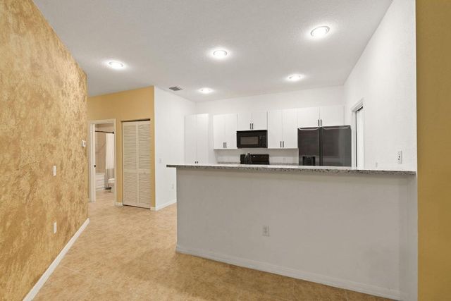 1863 S Dovetail Drive B1, Fort Pierce, FL 34982