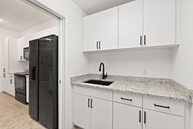 1863 S Dovetail Drive B1, Fort Pierce, FL 34982