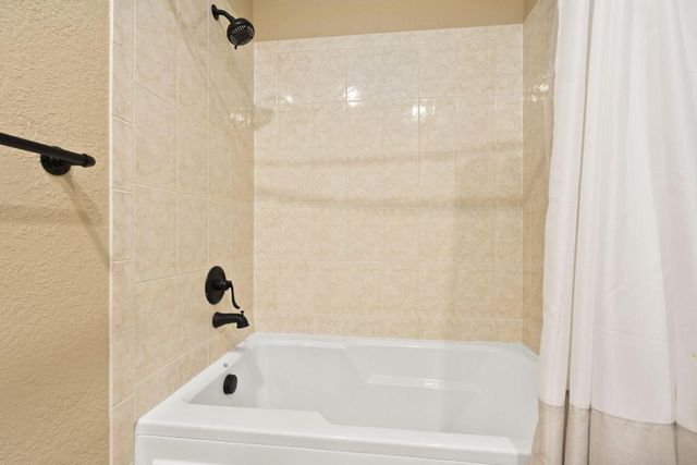 1863 S Dovetail Drive B1, Fort Pierce, FL 34982