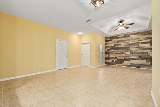 1863 S Dovetail Drive B1, Fort Pierce, FL 34982