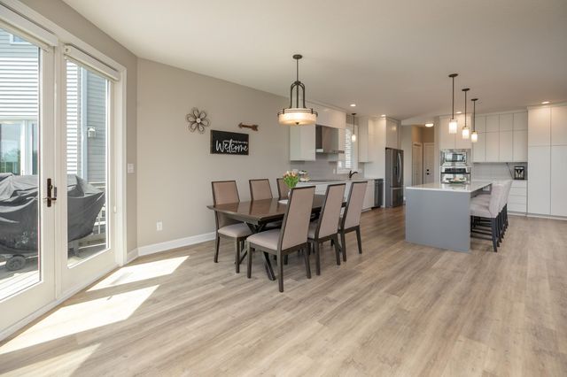 1498 Willow Point Lane SW, Rochester, MN 55902