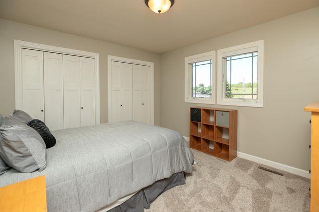 1498 Willow Point Lane SW, Rochester, MN 55902