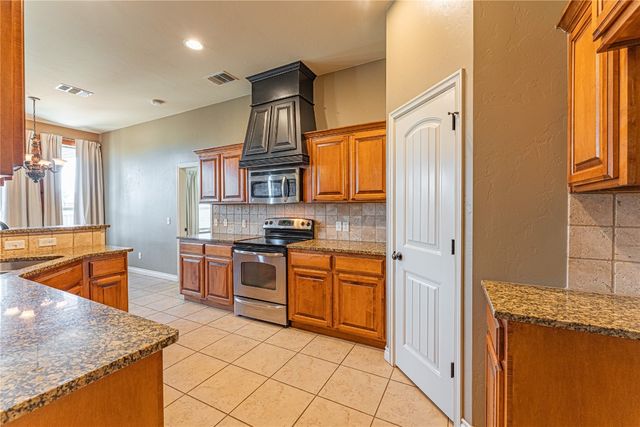 908 Carolyn Ridge Road, Norman, OK 73071