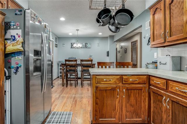 2407 NW 5th Street, Blue Springs, MO 64014