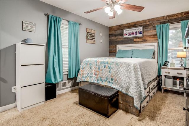 2407 NW 5th Street, Blue Springs, MO 64014