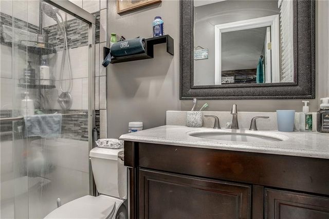 2407 NW 5th Street, Blue Springs, MO 64014