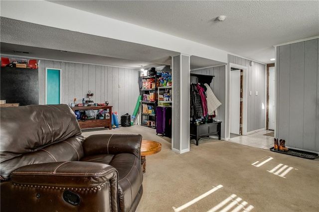 2407 NW 5th Street, Blue Springs, MO 64014