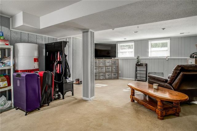 2407 NW 5th Street, Blue Springs, MO 64014