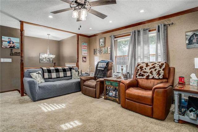 2407 NW 5th Street, Blue Springs, MO 64014