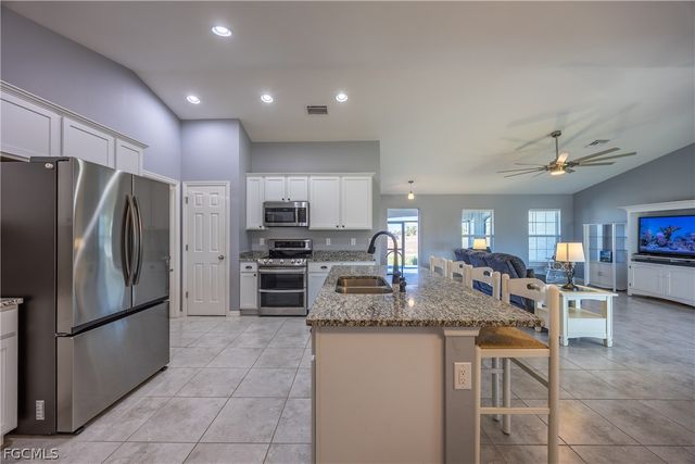 2926 NW 25th ST, Cape Coral, FL 33993