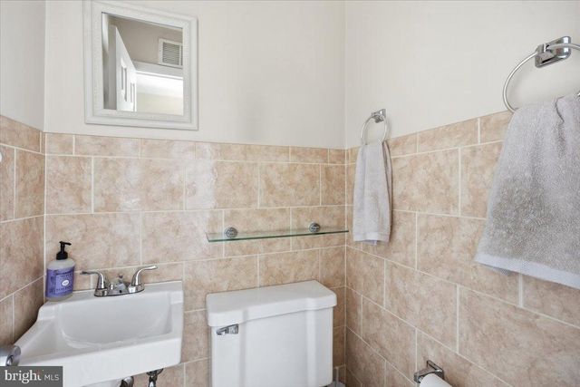 86 LA CASCATA TNHS, Clementon, NJ 08021