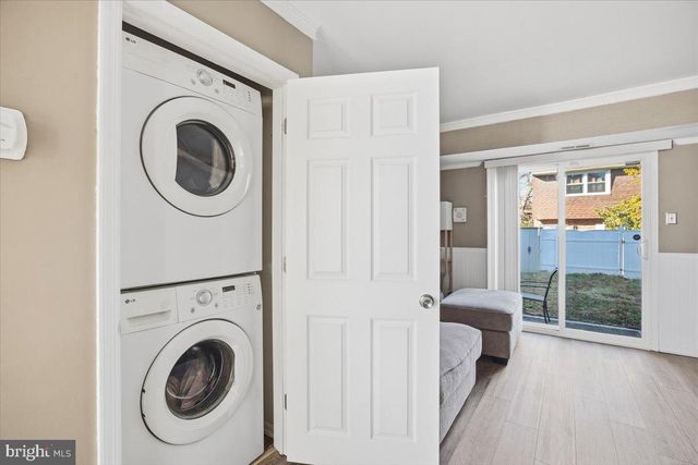 86 LA CASCATA TNHS, Clementon, NJ 08021