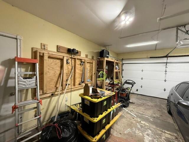 6098 Hedgerow Circle, Grand Blanc, MI 48439