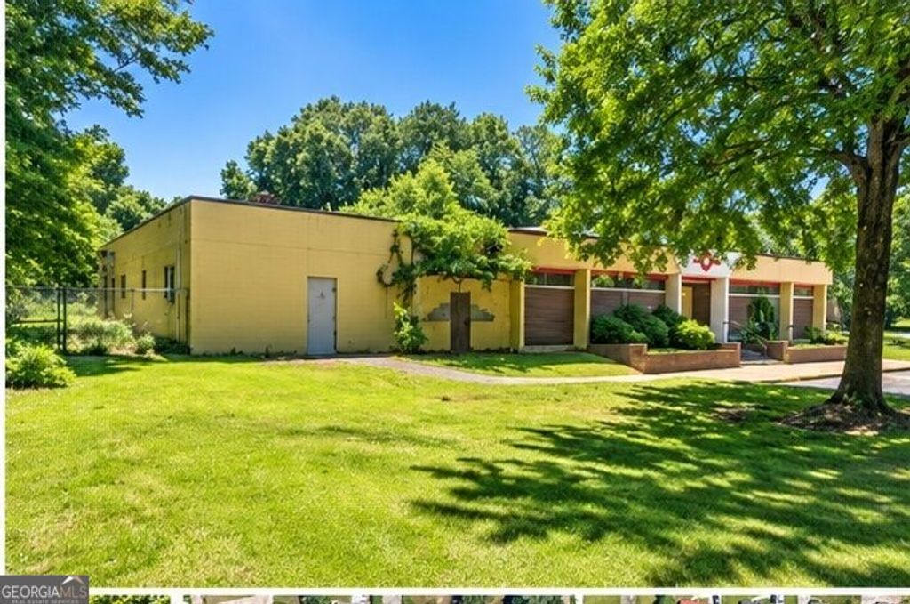 3699 Bakers Ferry Road SW, Atlanta, GA 30331 — exterior